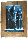 affiche en papyrus brun (50 x 70 cm) : Triade de Myk&eacute;rinos (Myk&eacute;rinos, Hathor et d&eacute;esse d'un nome ; mod&egrave;le bleu)