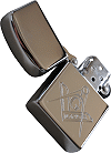 briquet personnalis&eacute; par gravure (zippo) : &eacute;querre, compas et lettre ''G''