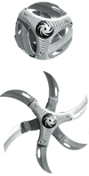 ''Genesis'', version argent&eacute;e (double &eacute;toile &agrave; lancer, shuriken, dague circulaire &agrave; 6 branches) 