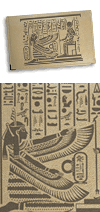 ''Isis et Ma&acirc;t'', porte-ch&eacute;quier beige (pour ch&eacute;quier avec talon haut, gravure sur la couverture) ; sc&egrave;ne extraite des d&eacute;cors muraux de la tombe de Nefertari