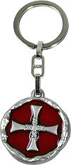 porte-cl&eacute;s en m&eacute;tal : croix templi&egrave;re sur fond rouge