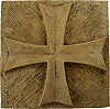 applique murale en pl&acirc;tre moul&eacute; fa&ccedil;on pierre : la croix templi&egrave;re (base carr&eacute;e de 22 cm de c&ocirc;t&eacute;)