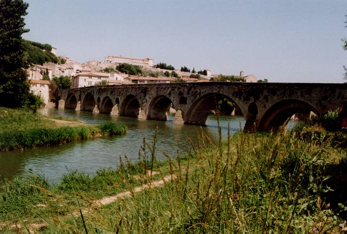 http://www.cathares.org/P11-02-14a-beziers.jpg