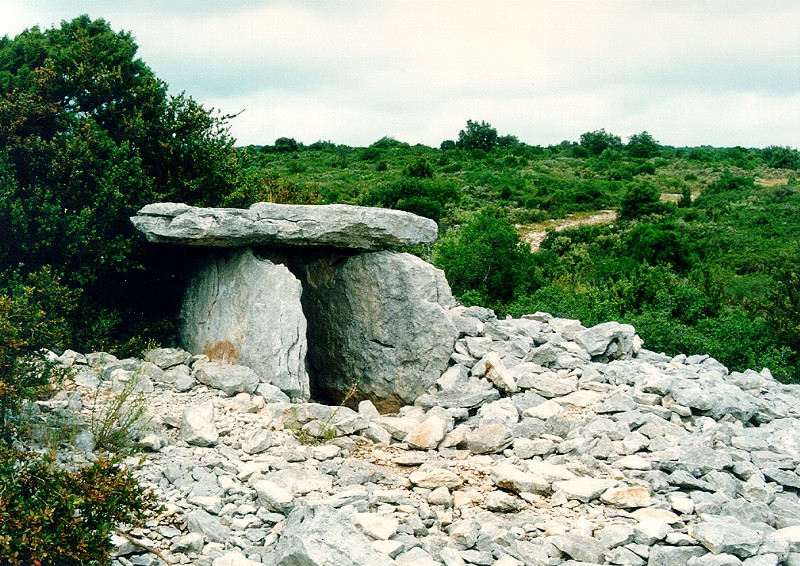 RÃ©sultat de recherche d'images pour "image dolmen minerve"