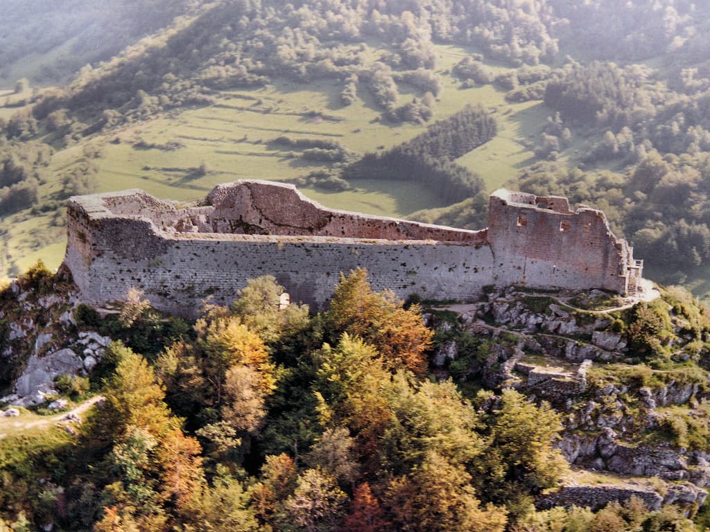 Le château de Montségur (Ariège), citadelle refuge des cathares