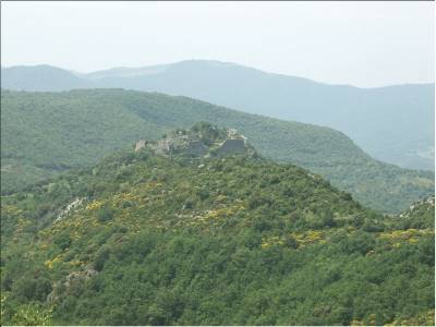 Le château de Termes (Aude), juin 2003 (photographie : Philippe Contal)
