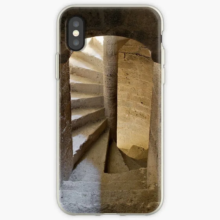 Coque souple iPhone personnalisée ; l'intérieur du château de Quéribus (Corbières, Aude, Pays cathare ; photographie ; Philippe Contal)