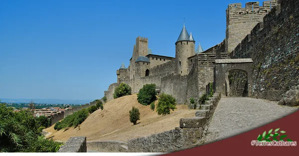 Cités médiévales en #TerresCathares (photographie de la cité médiavale de Carcassonne, Aude, Pays cathare : Philippe Contal, 2015) Cités médiévales en #TerresCathares (photographie de la cité médiavale de Carcassonne, Aude, Pays cathare : Philippe Contal, 2015)
