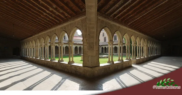 Abbayes et monastères en #TerresCathares (photographie de l'abbayes de Saint-Hilaire, Aude, Pays cathare : Philippe Contal, 2016) Abbayes et monastères en #TerresCathares (photographie de l'abbayes de Saint-Hilaire, Aude, Pays cathare : Philippe Contal, 2016)