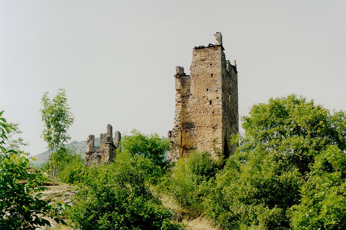 Le château de Miglos (Ariège ; photographie : Philippe Contal, 1998)