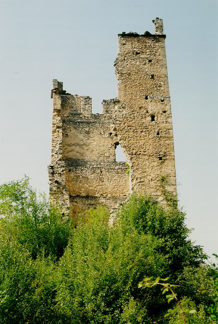 Le château de Miglos (Ariège ; photographie : Philippe Contal, 1998)