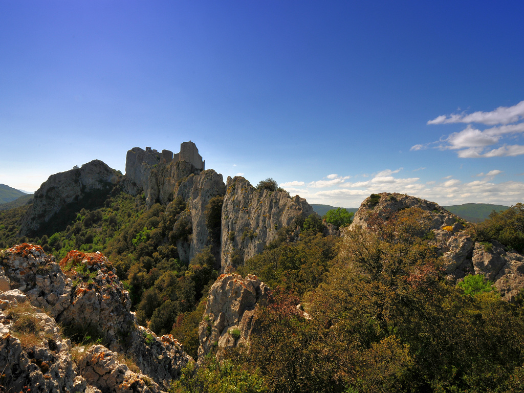 Le château cathare de Peyrepertuse (Corbières, Aude ; photographie : Philippe Contal, 2012)